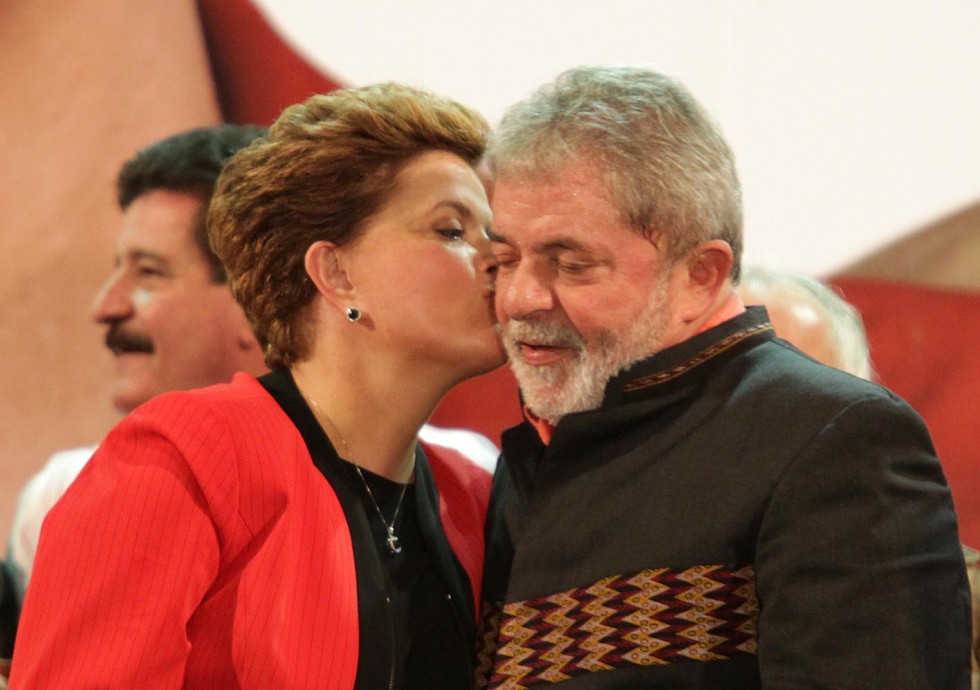 Revista Veja Dilma e Lula visitam Garanhuns Foto Cristiano Mariz Data: 23/07/2010 Local: Garanhuns - PE