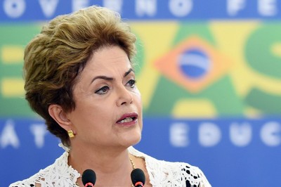 PDT decide votar contra impeachment