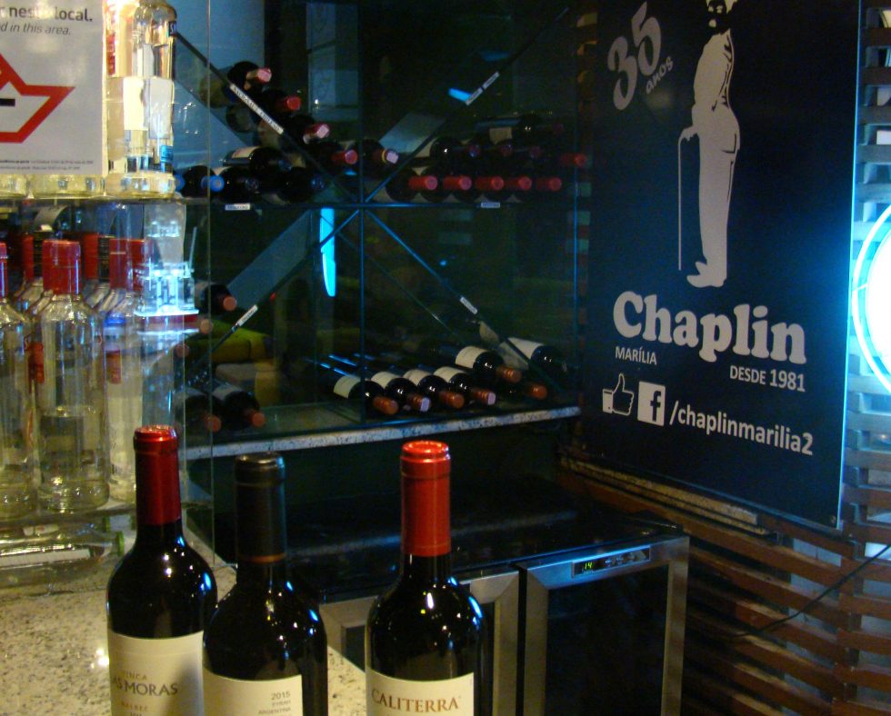 Chaplin adquire adega: vinhos em temperatura ideal