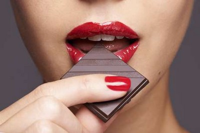 Quer emagrecer? Inclua chocolate e vinho na dieta