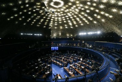 Senado vota hoje afastamento de Dilma