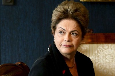 Famosos comentam o afastamento de Dilma na web