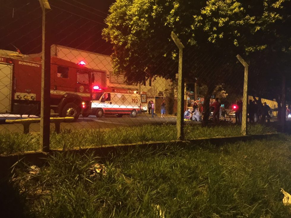 Mulher tem fratura exposta em acidente na zona oeste