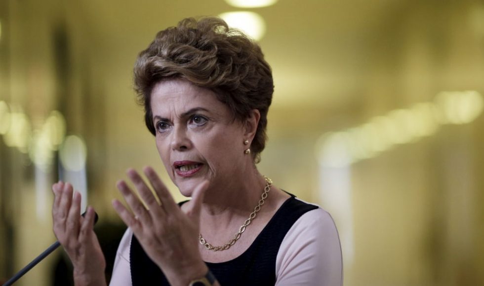 Dilma diz que decisão do afastamento “é golpe”