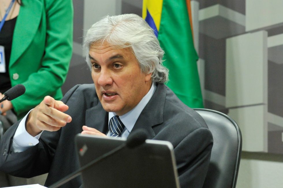 Senado cassa mandato de Delcídio do Amaral