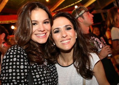 Bruna Marquezine e Tatá Werneck irritam religiosos