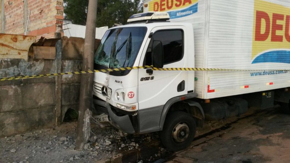 Motorista morre após sofrer infarto no caminhão