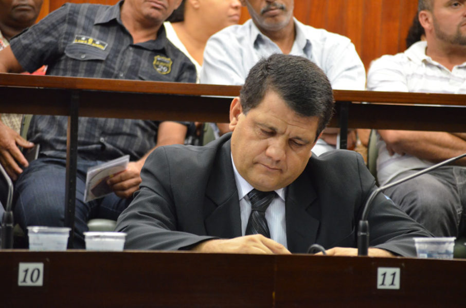 Justiça mantém condenação do vereador Zé Menezes