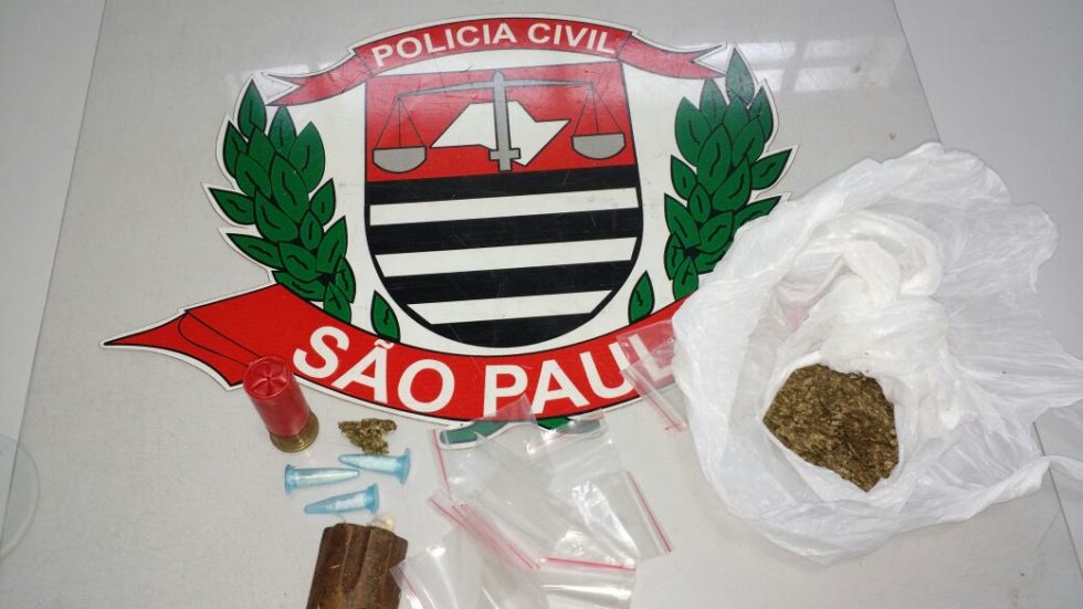 Pedreiro é preso com drogas no Parque das Vivendas