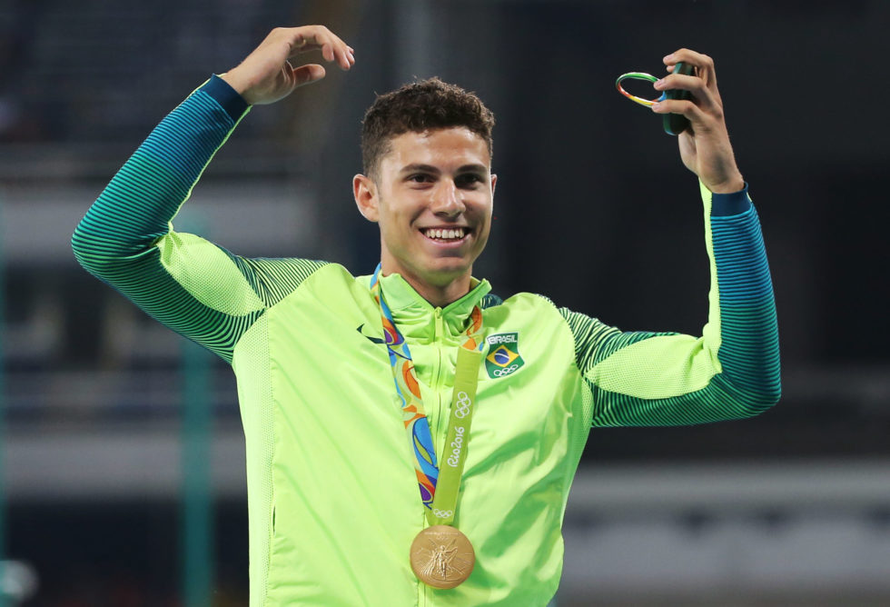 2016 Rio Olympics - Athletics - Victory Ceremony - Men's Pole Vault Victory Ceremony - Olympic Stadium - Rio de Janeiro, Brazil - 16/08/2016. Gold medalist Thiago Braz da Silva (BRA) of Brazil reacts.  REUTERS/Sergio Moraes  FOR EDITORIAL USE ONLY. NOT FOR SALE FOR MARKETING OR ADVERTISING CAMPAIGNS.