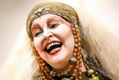 Atriz Elke Maravilha morre aos 71 anos