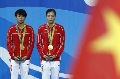 Bandeira errada ofende chineses no pódio