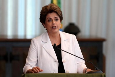 Dilma decide ir ao Senado fazer sua própria defesa