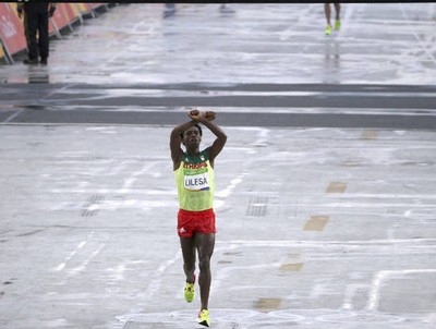 Medalhista olímpico teme morrer ao retornar para casa