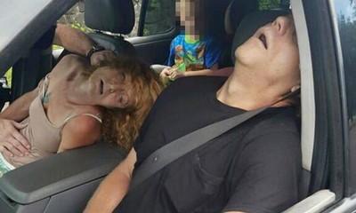 Casal tem overdose em carro com criança nos EUA