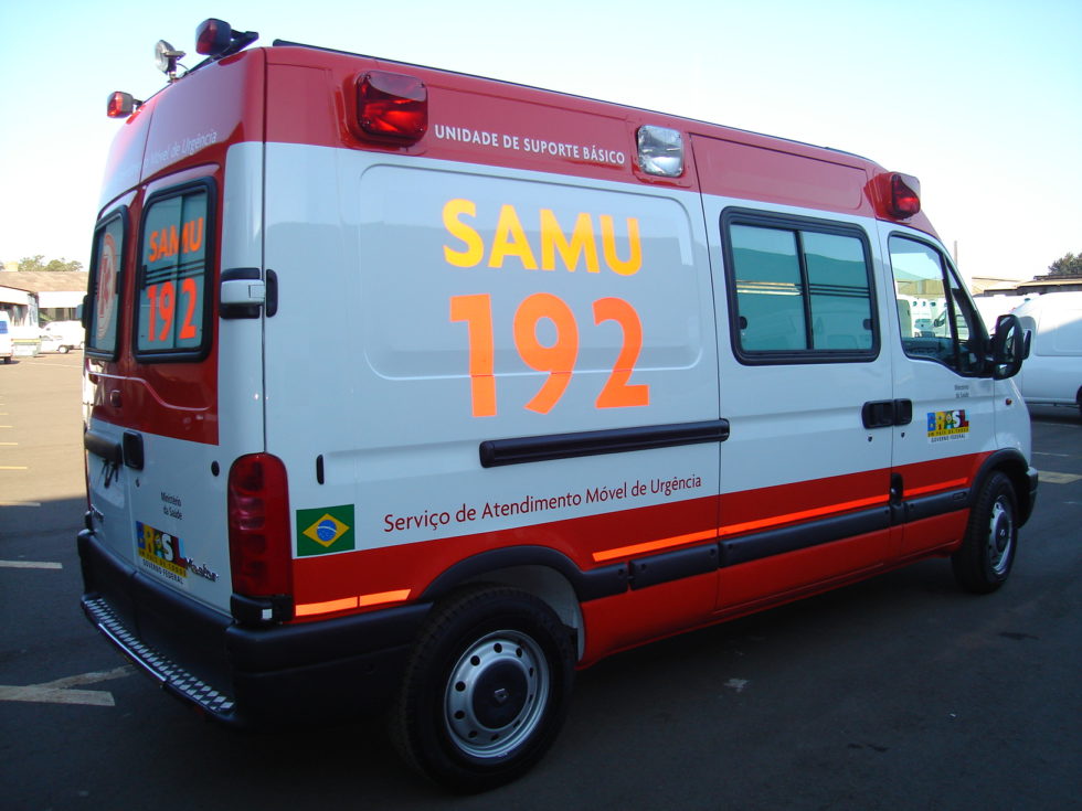 Samu faz parto dentro de ambulância