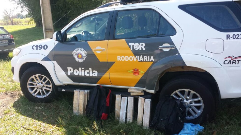 Polícia apreende 15 quilos de maconha na região