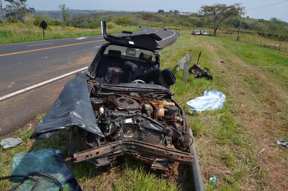 Acidente mata uma pessoa na Rodovia SP-294