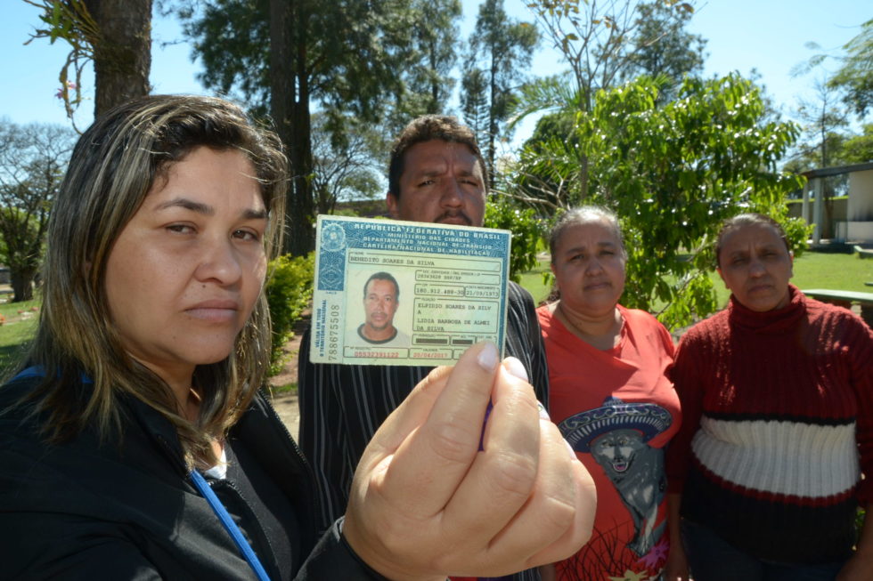 Médico se nega a liberar corpo e atrasa velório