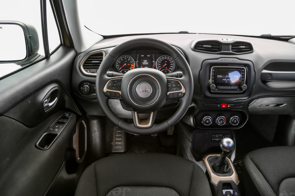 jeep-renegade-manual-carplace-53