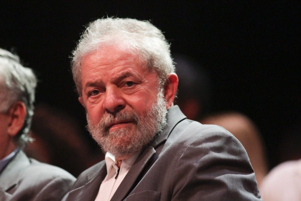 Moro aceita denúncia e Lula se torna réu