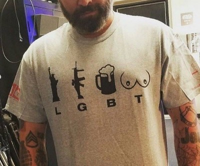 Camiseta ‘LGBT’ causa polêmica na web