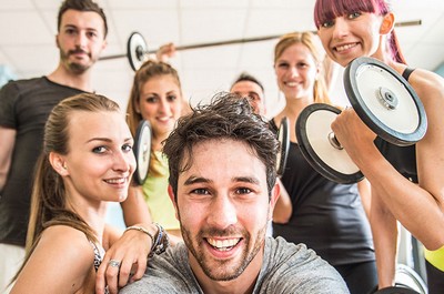 Postar foto na academia é sinal de problema psicológico