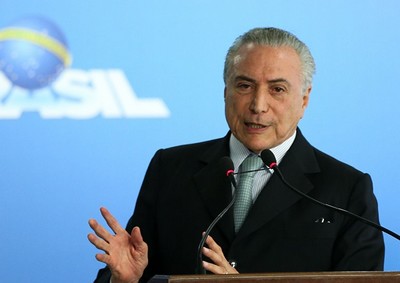 Brasil começa a ‘entrar nos trilhos’, diz Temer