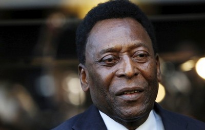 Pelé não está conseguindo andar, diz jornal