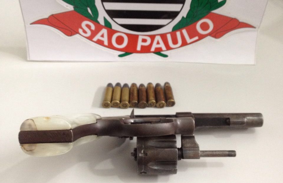 DIG prende servente com arma na zona oeste