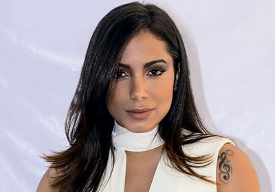 Boca inchada de Anitta vira piada