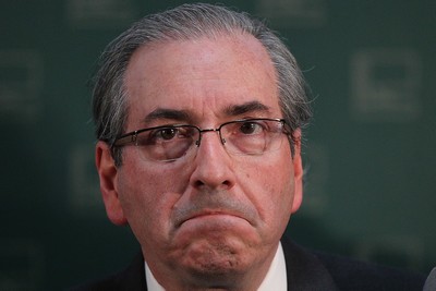 Eduardo Cunha é agredido por mulher em aeroporto