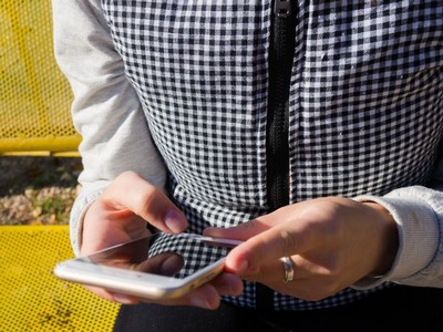 Mulher morre após pedir socorro por celular sem sinal