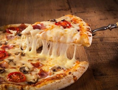 Procon veta cobrança de pizza de 2 sabores