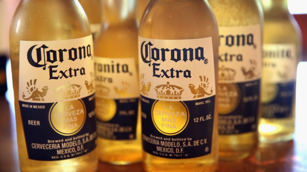 Corona aposta na combinação de álcool e maconha