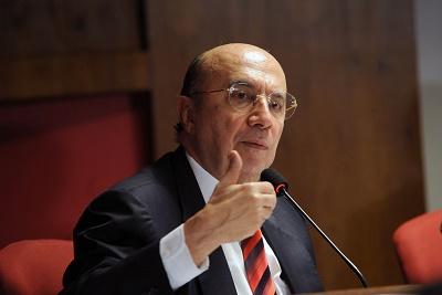 Meirelles diz que juros do cartão de crédito começarão a cair