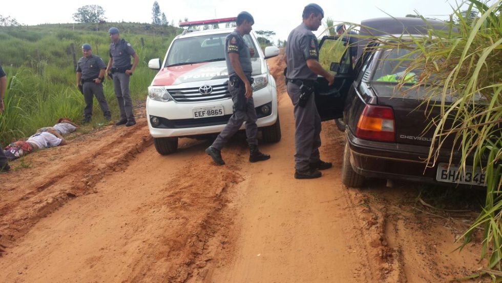 Força Tática recupera carro furtado e detém dois