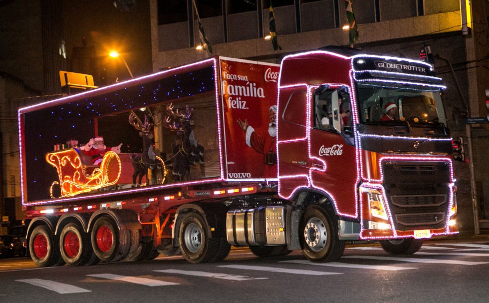 Marília Shopping recebe Caravana da Coca-Cola