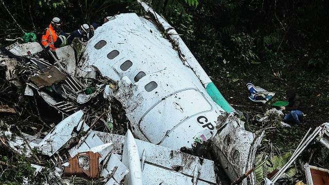 topshot-fbl-colombia-brazil-accident-plane