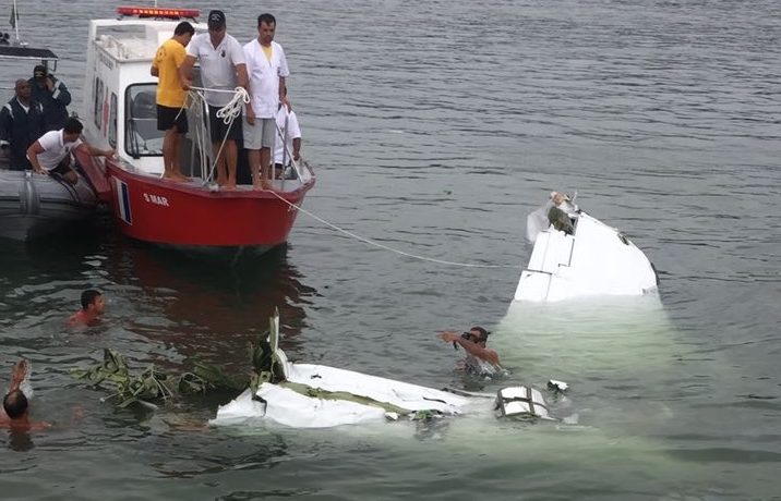 Áudios revelam conduta do piloto do avião de Teori