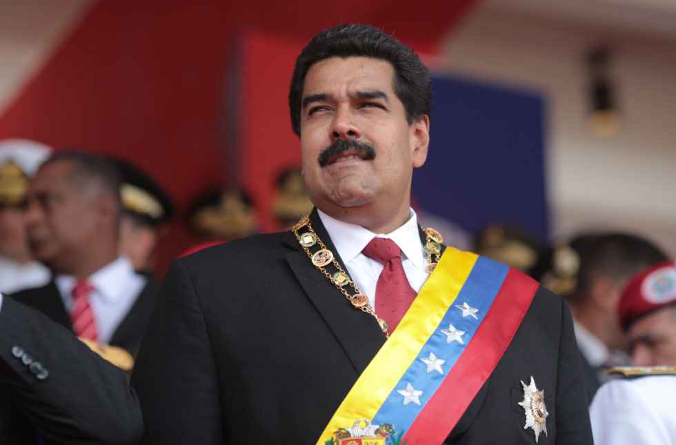 Maduro ameaça “luta armada” na Venezuela