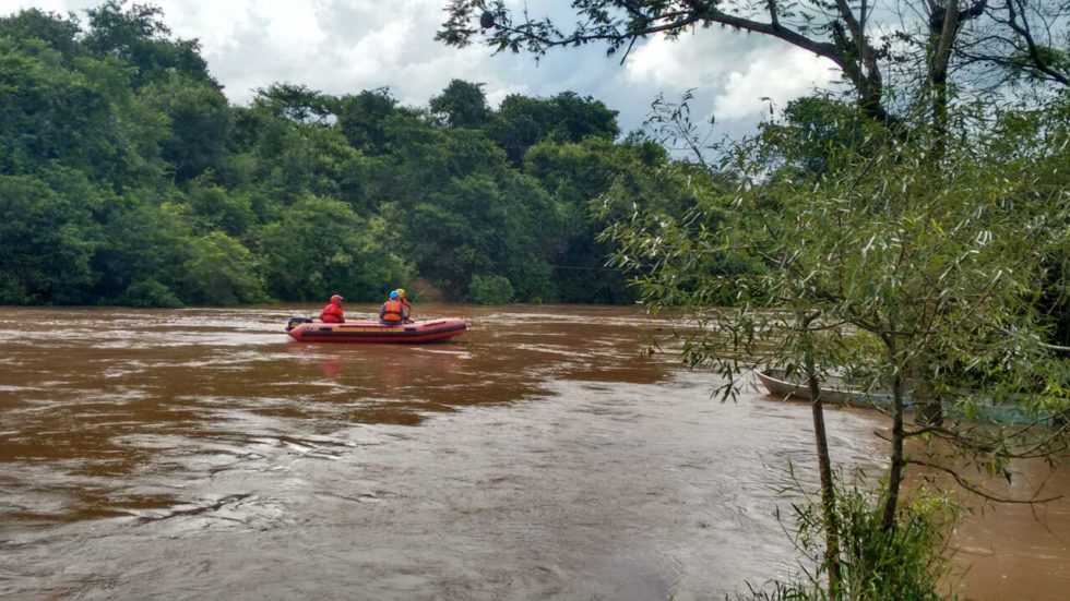 Pescadores desaparecem em rio na região após chuva