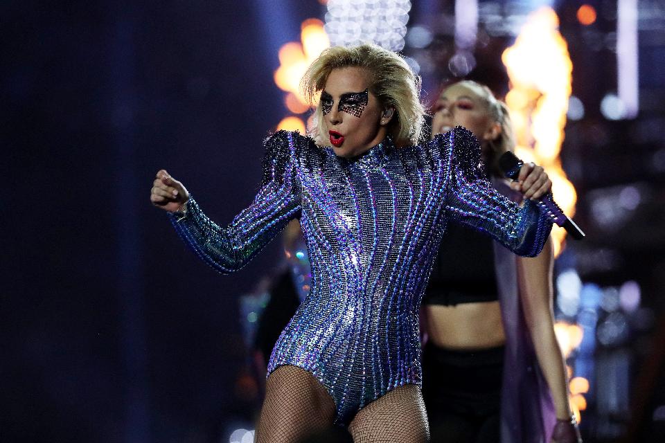 Lady Gaga confirma show no Rock in Rio 2017