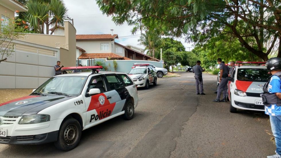 Polícia Militar evita crime no Jardim Tropical