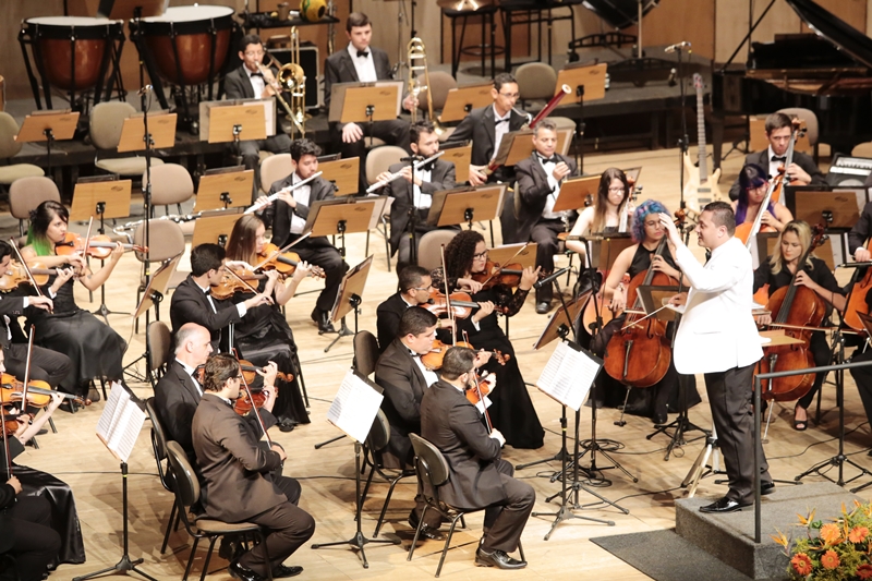 Orquestra da Unicesumar se apresenta em Marília