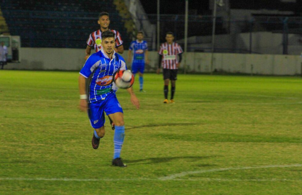 Pelo G-8 e permanência, MAC enfrenta o Flamengo-SP