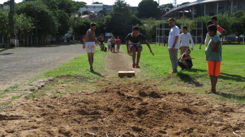 Secretário de Esportes visita o projeto Novos Talentos