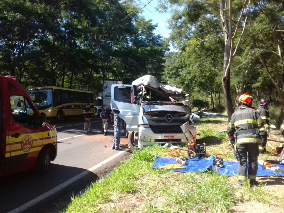 Motorista morre em acidente na rodovia BR-153