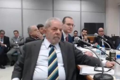 ‘Não solicitei, não paguei e não tenho tríplex’, diz Lula