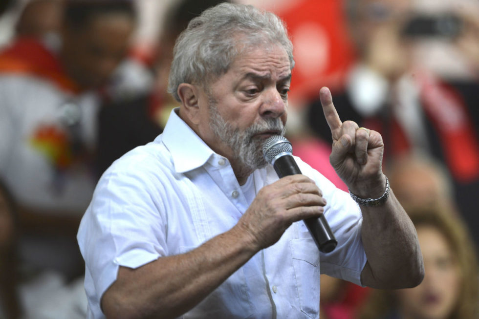 Lula pede renúncia de Temer e antecipação de eleições
